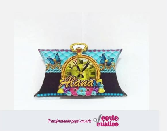 CAIXA ALMOFADA - ALICE ATRAVÉS DO ESPELHO