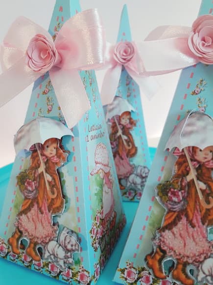 Caixa Cone Boneca Camponesa Sarah Kay