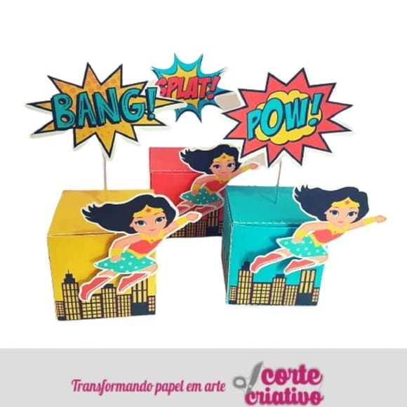 Caixa Cubo Mulher Maravilha com Aplique 3d