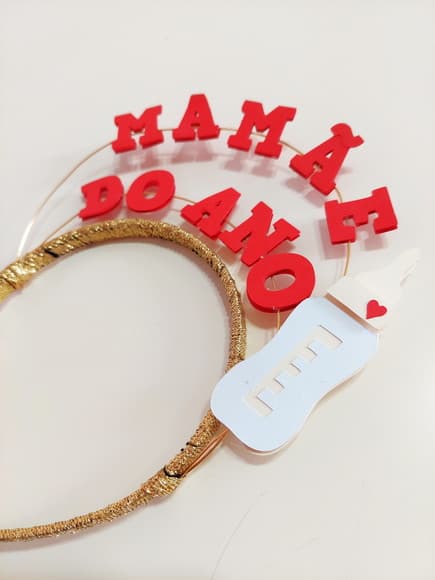Kit Tiara e Medalha Mamãe do Ano Chá de Bebê Revelação