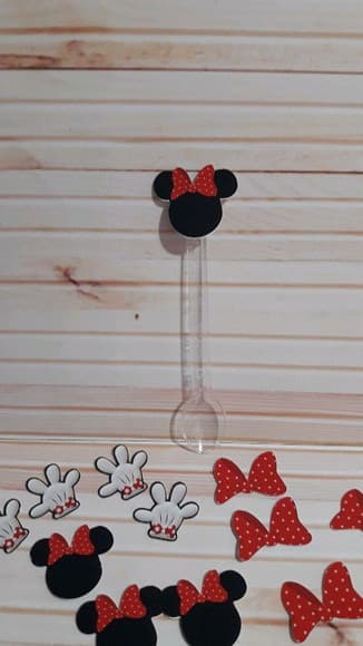 Tag com Mini Colher Minnie Vermelha