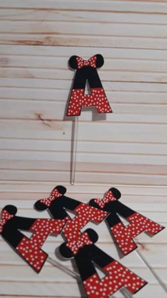 Topper Letra Minnie Vermelha