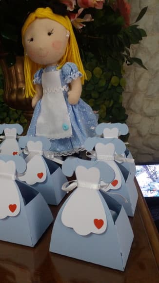 Vestido Alice no País das Maravilhas
